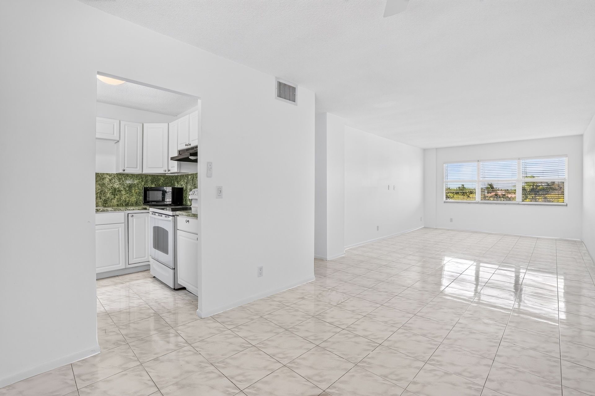  2555 NE 11th Street, Fort Lauderdale, FL, 33304 - 物件實景