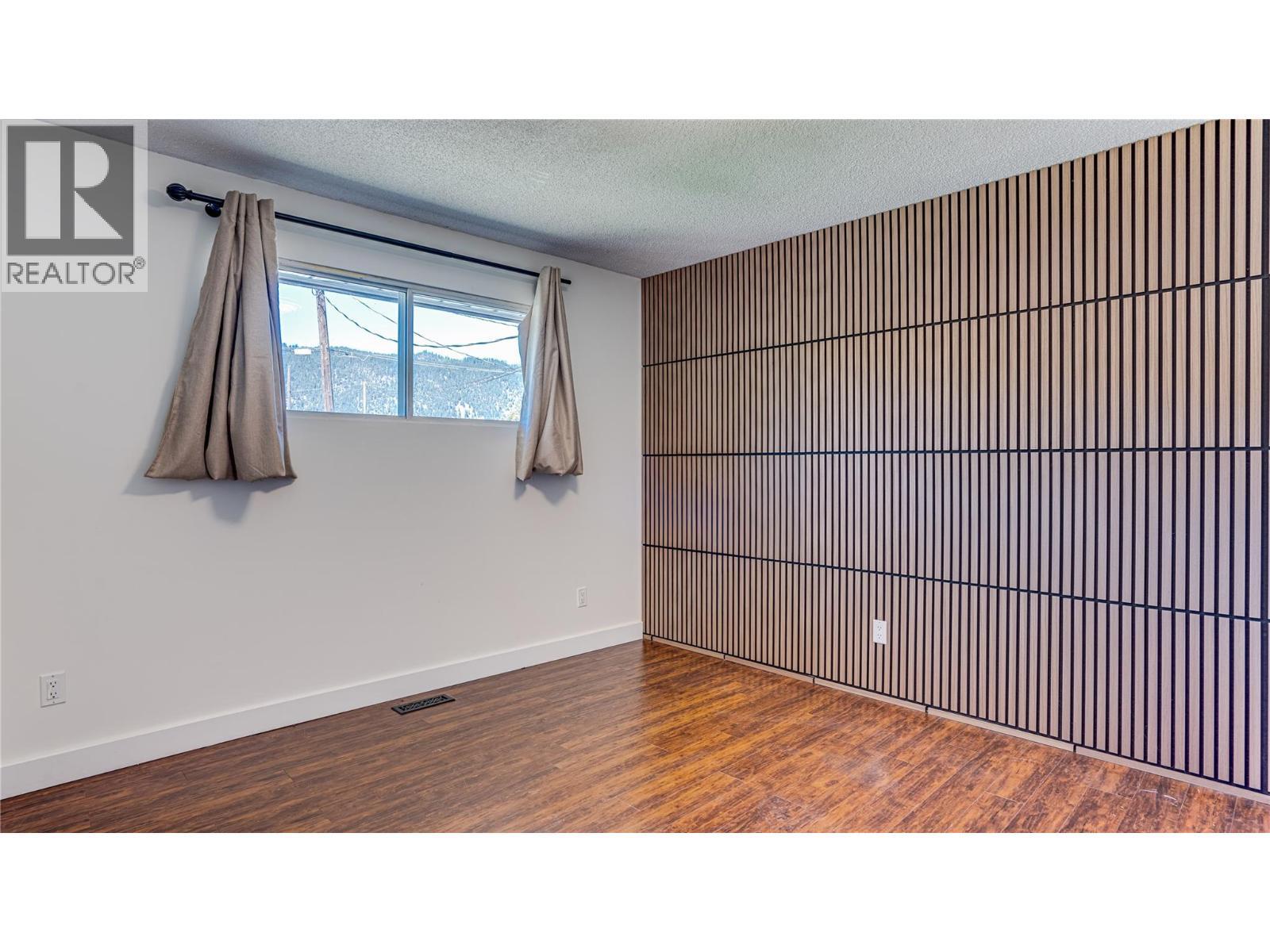 CHASE, British Columbia, V0E 1M0, CA, 5 Bedrooms Bedrooms, ,1 BathroomBathrooms,Residential,For Sale,1918383