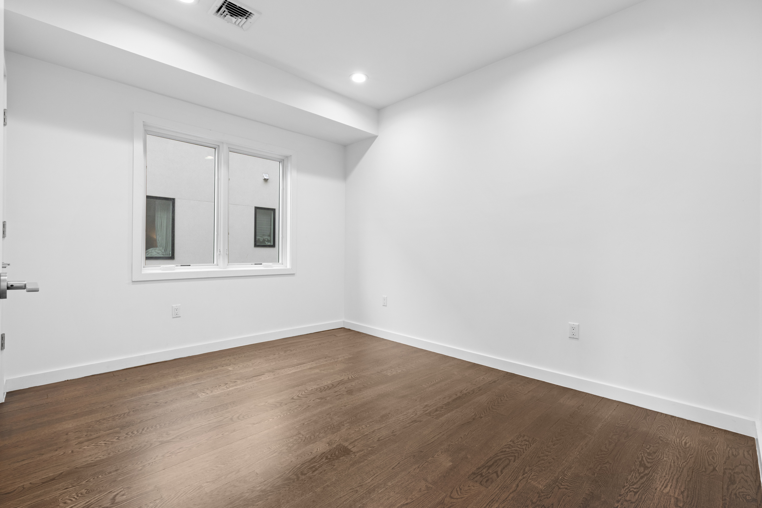  712 Undercliff Avenue, Edgewater, NJ, 07020 - 物件實景