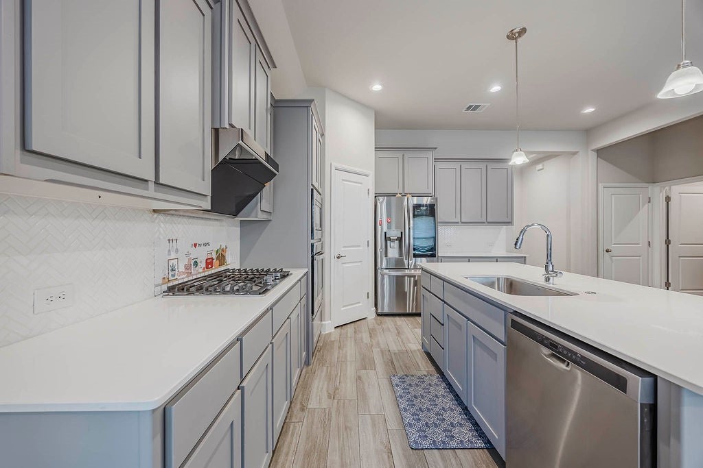 Hickory Creek, Texas, 75065, United States, 5 Bedrooms Bedrooms, ,4 BathroomsBathrooms,Residential,For Sale,1980462