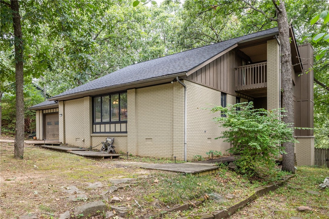Oaks Manor Dr, Fayetteville, AR 72703