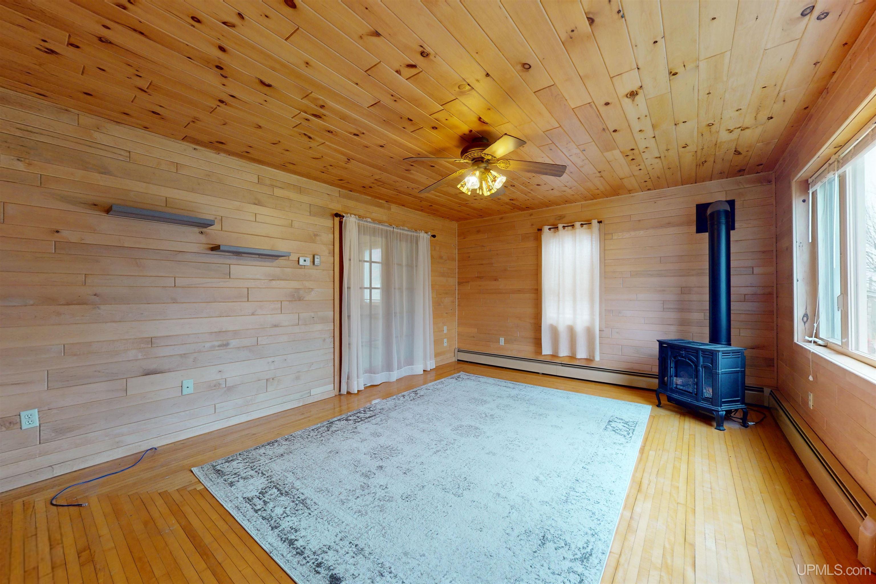 21st St, Hubbell, MI 49934 #1