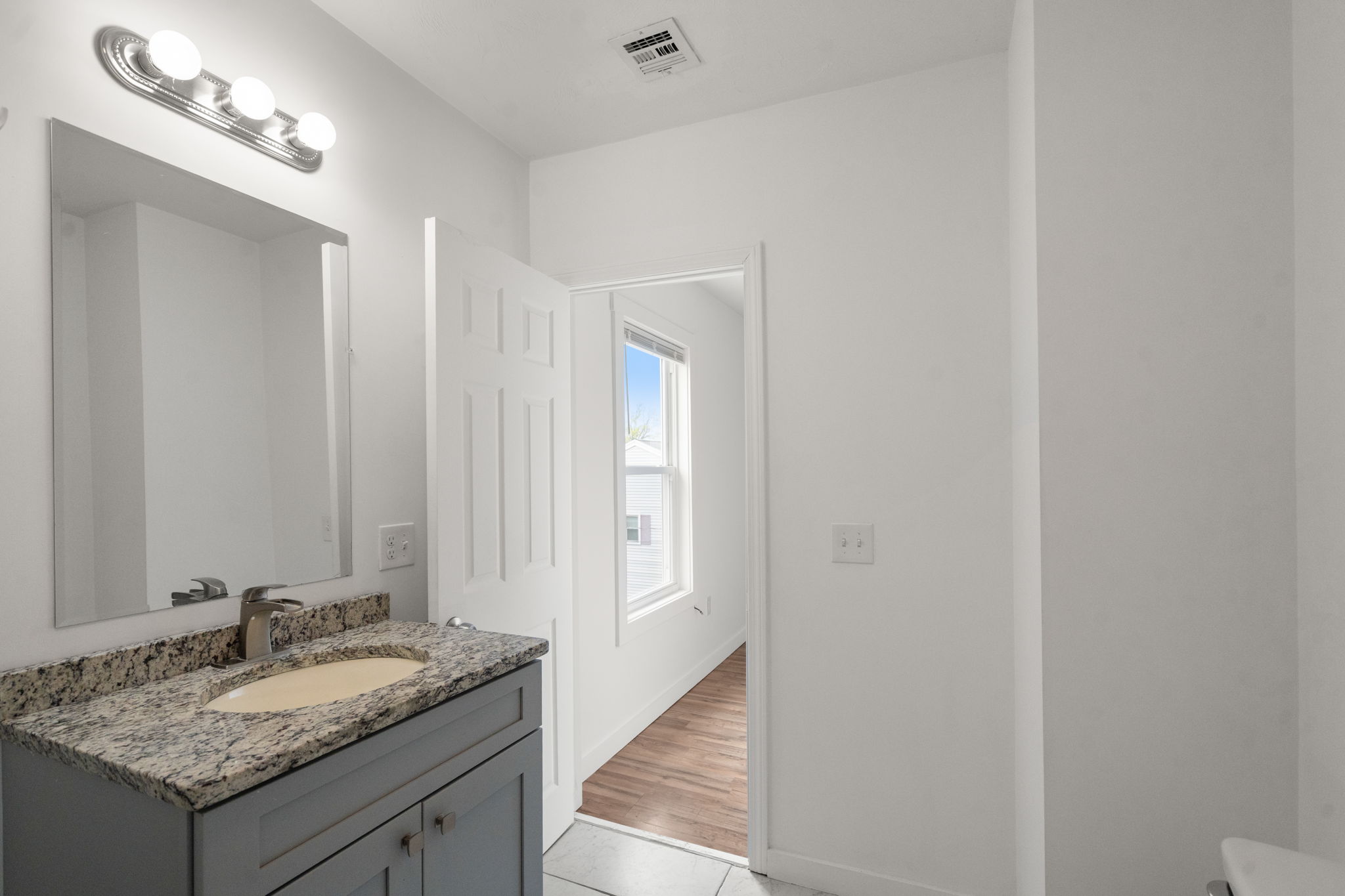  145-147 Canterbury Street, Worcester, MA, 01603 - 物件實景