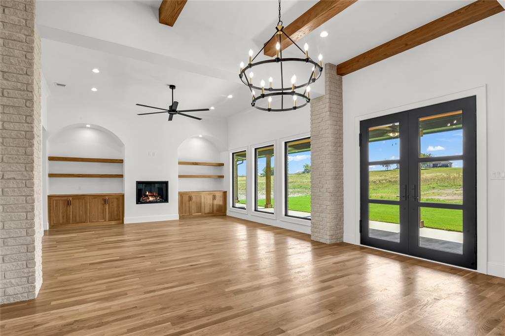 Weatherford, Texas, 76087, United States, 5 Bedrooms Bedrooms, ,6 BathroomsBathrooms,Residential,For Sale,1981061