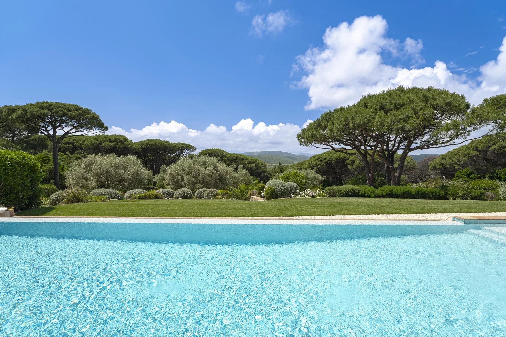 Saint-Tropez, Provence-Alpes-Côte d’Azur, 83990, FR, 6 Bedrooms Bedrooms, ,10 BathroomsBathrooms,Residential,For Sale,1656229