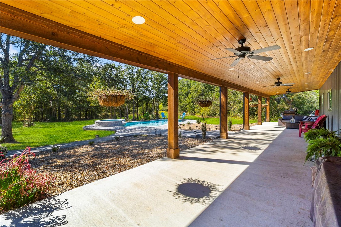 Normangee, Texas, 77871, United States, 3 Bedrooms Bedrooms, ,3 BathroomsBathrooms,Residential,For Sale,1981852