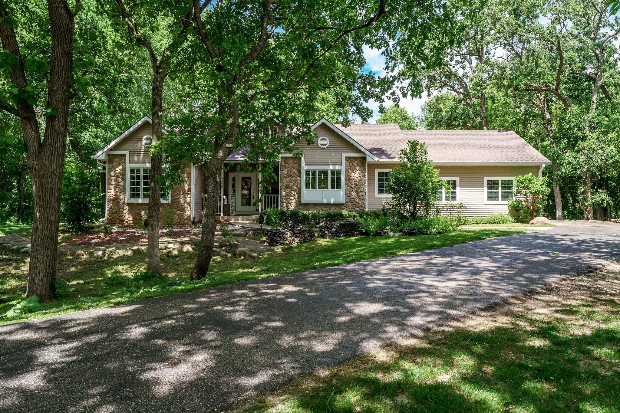 Janesville, Wisconsin, 53546, United States, 4 Bedrooms Bedrooms, ,4 BathroomsBathrooms,Residential,For Sale,2026156