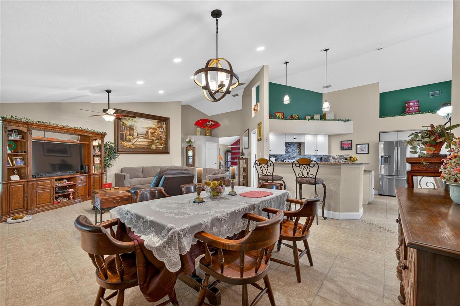 ORLANDO, Florida, 32819, United States, 4 Bedrooms Bedrooms, ,3 BathroomsBathrooms,Residential,For Sale,1921033