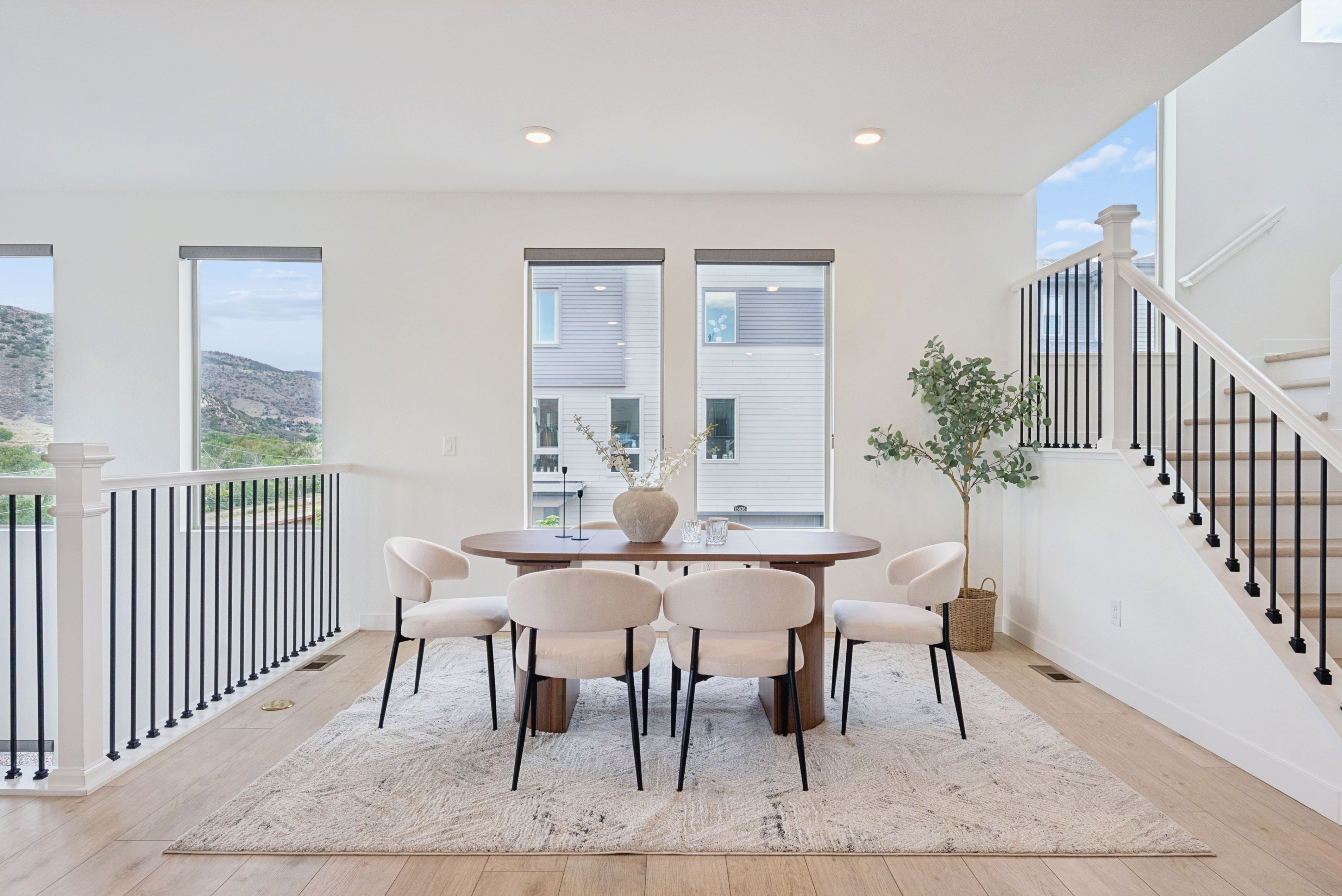  Elevated Colorado Living with 180° Mountain & Reservoir Views - 物件實景