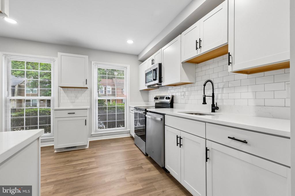 Springfield, Virginia, 22153, United States, 4 Bedrooms Bedrooms, ,4 BathroomsBathrooms,Residential,For Sale,2049450