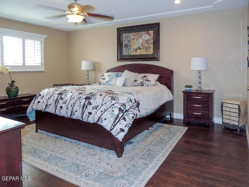 El Paso, Texas, 79935, United States, 4 Bedrooms Bedrooms, ,2 BathroomsBathrooms,Residential,For Sale,1923244