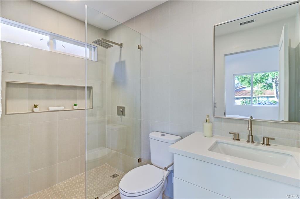 Laguna Woods, California, 92637, United States, 3 Bedrooms Bedrooms, ,1 BathroomBathrooms,Residential,For Sale,1987087