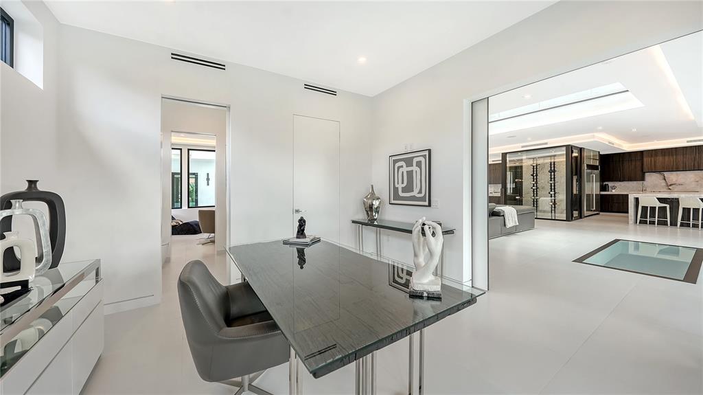 Sarasota, Florida, 34239, United States, 5 Bedrooms Bedrooms, ,8 BathroomsBathrooms,Residential,For Sale,1991570