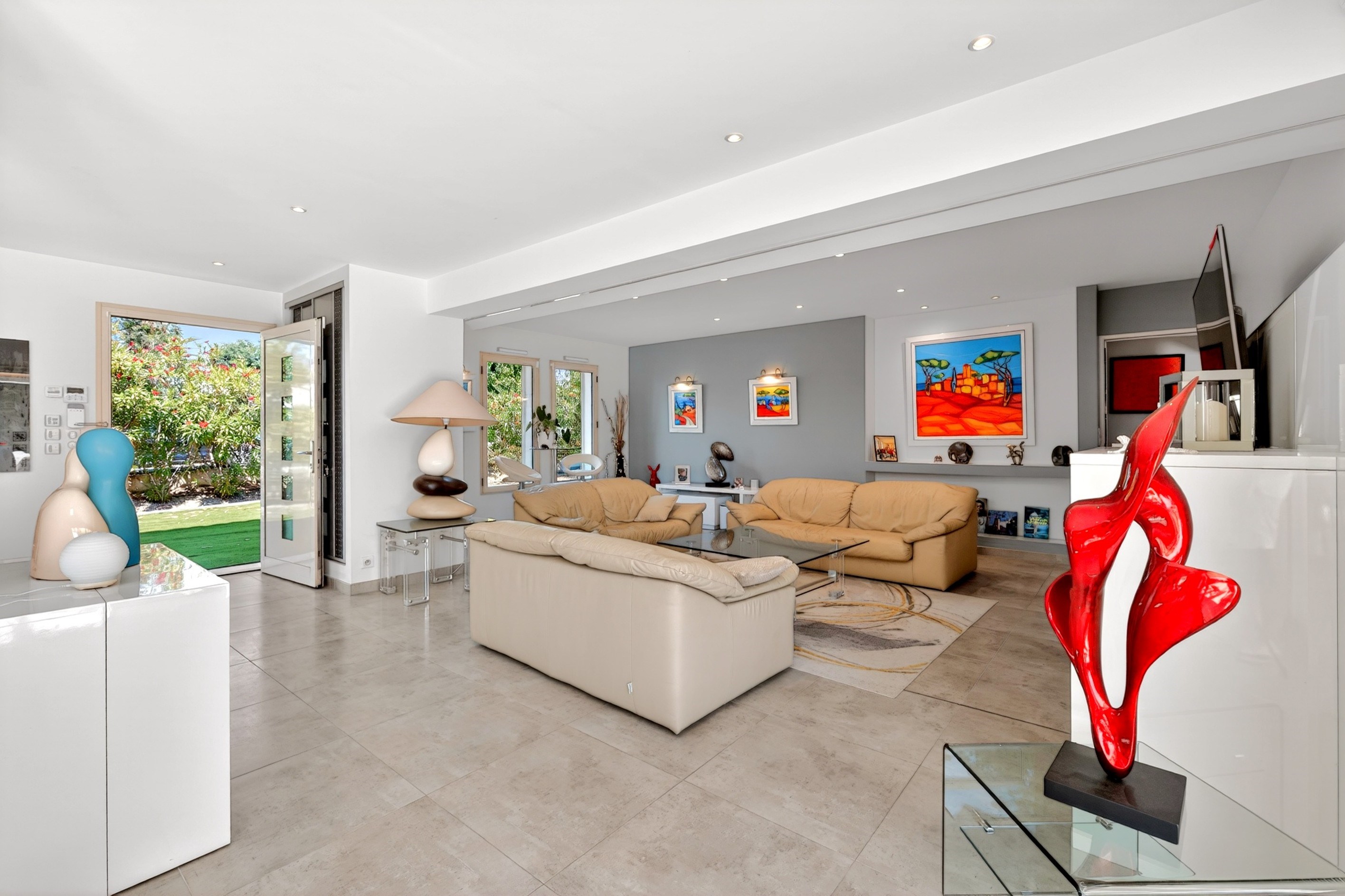  Family villa with pool within walking distance of Mouans-Sartoux village - 物件實景