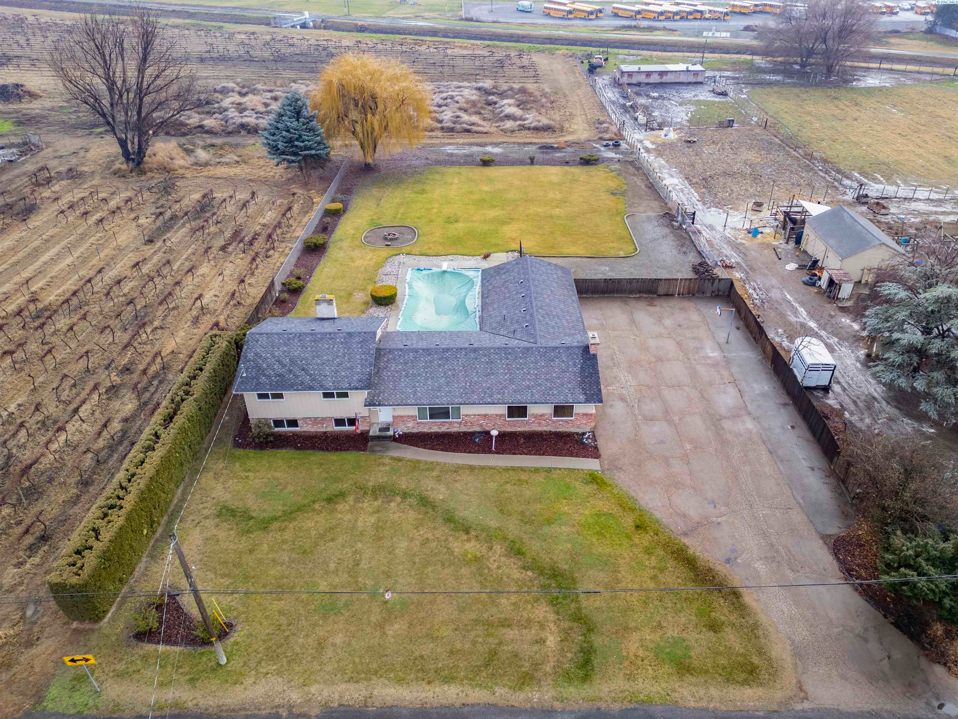 Grandview, Washington, 98930, United States, 4 Bedrooms Bedrooms, ,3 BathroomsBathrooms,Residential,For Sale,2007847