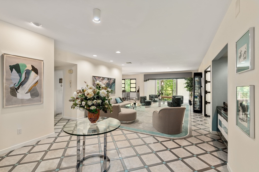 Boston, Massachusetts, 02467, United States, 2 Bedrooms Bedrooms, ,3 BathroomsBathrooms,Residential,For Sale,1940197