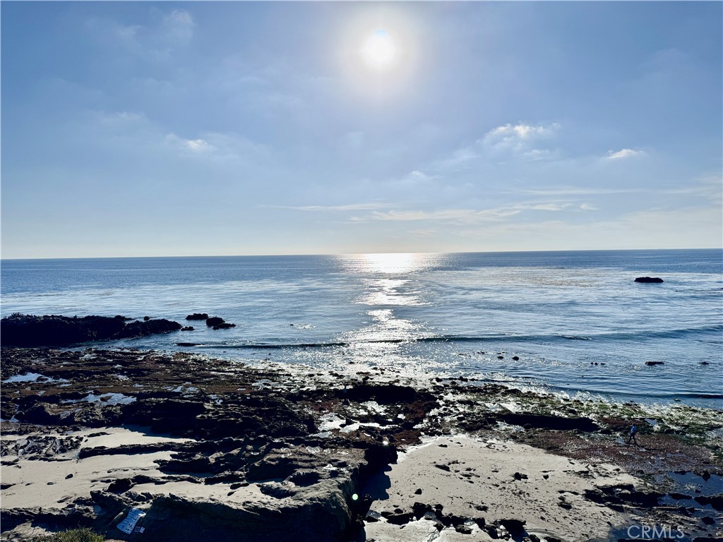 Laguna Beach, California, 92651, United States, 2 Bedrooms Bedrooms, ,1 BathroomBathrooms,Residential,For Sale,2000928