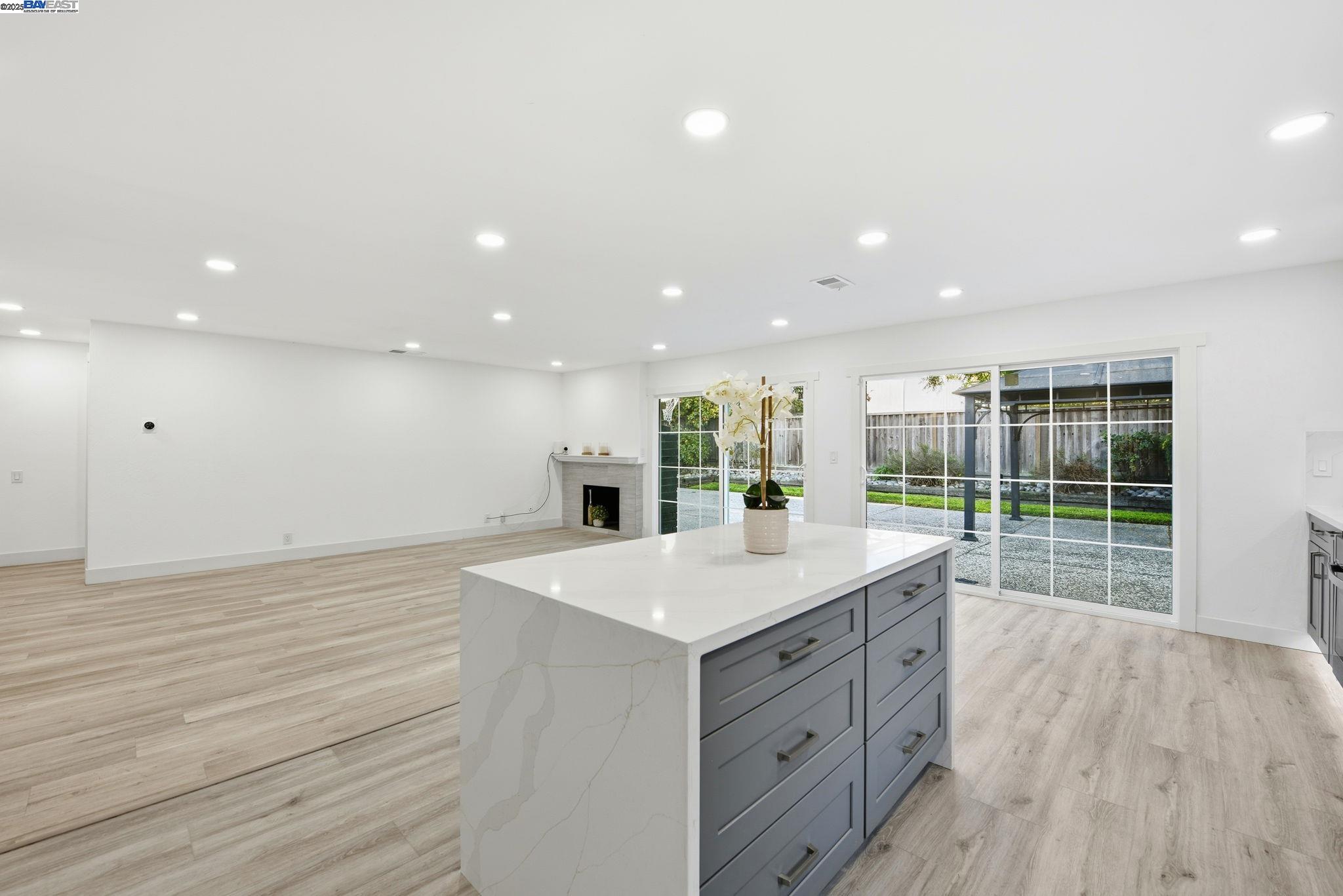 Union City, California, 94587, United States, 3 Bedrooms Bedrooms, ,2 BathroomsBathrooms,Residential,For Sale,2002986