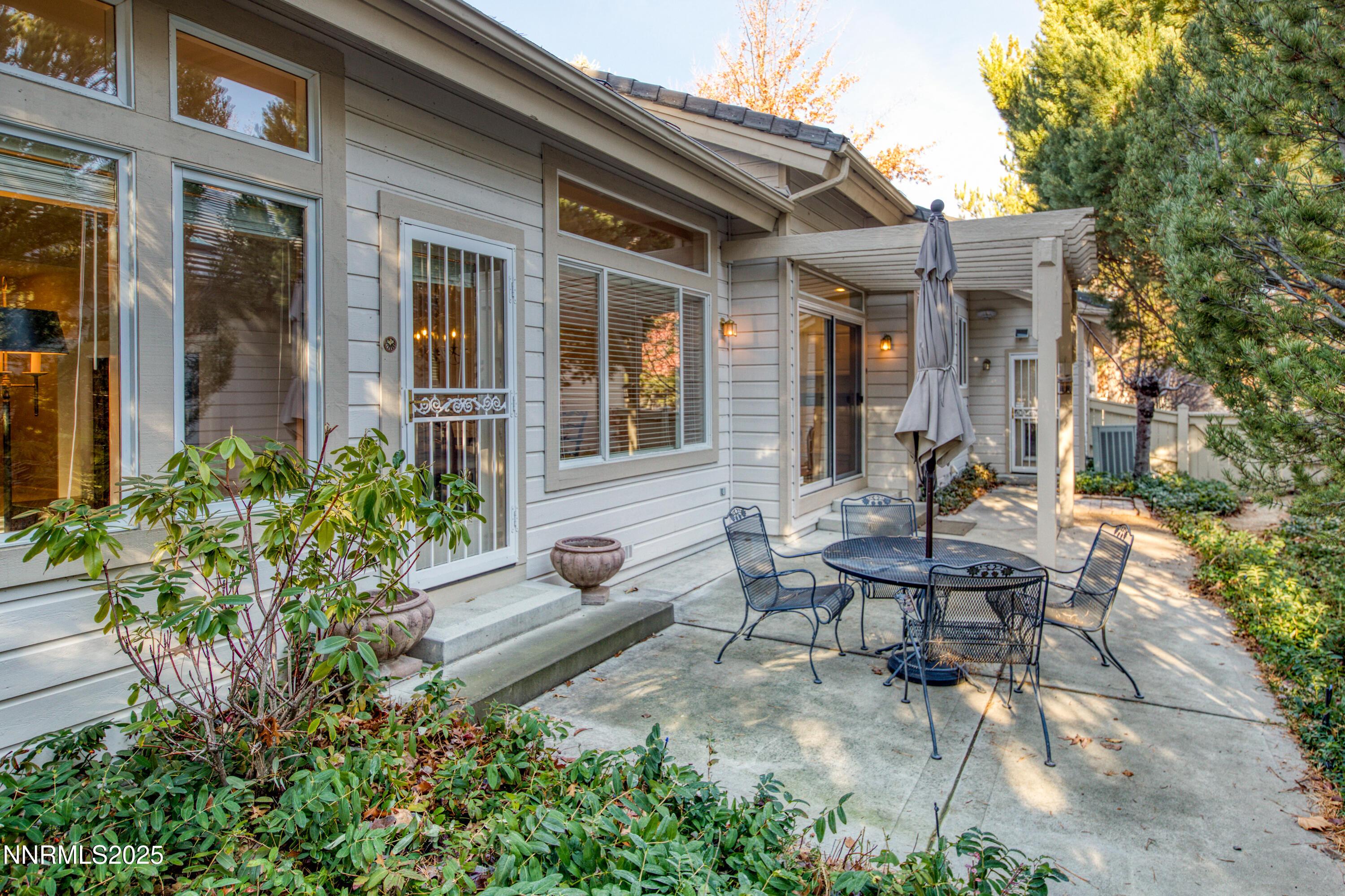 Reno, Nevada, 89519, United States, 2 Bedrooms Bedrooms, ,3 BathroomsBathrooms,Residential,For Sale,2003050