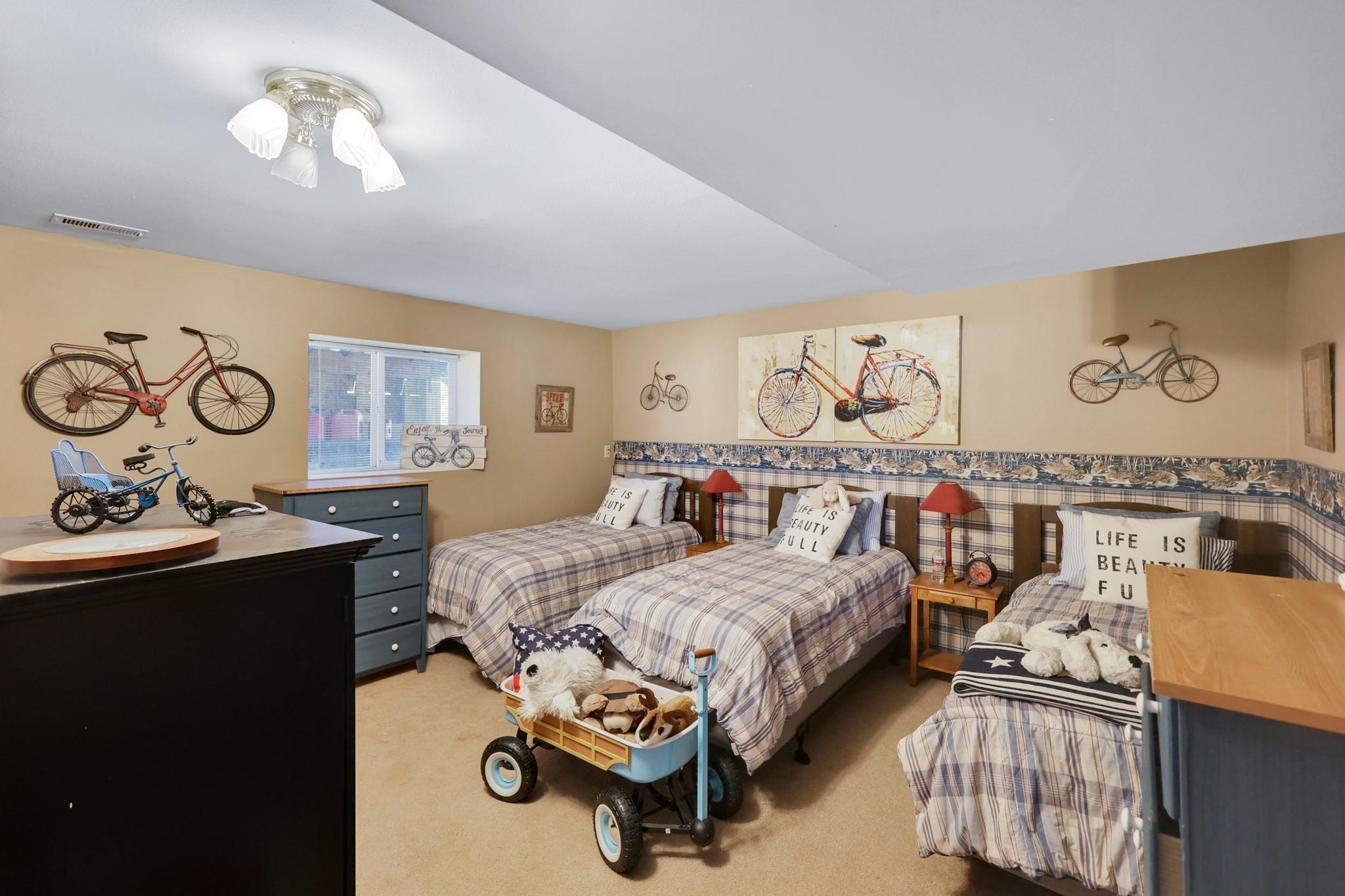 Medical Lake, Washington, 99022, United States, 5 Bedrooms Bedrooms, ,3 BathroomsBathrooms,Residential,For Sale,1901495