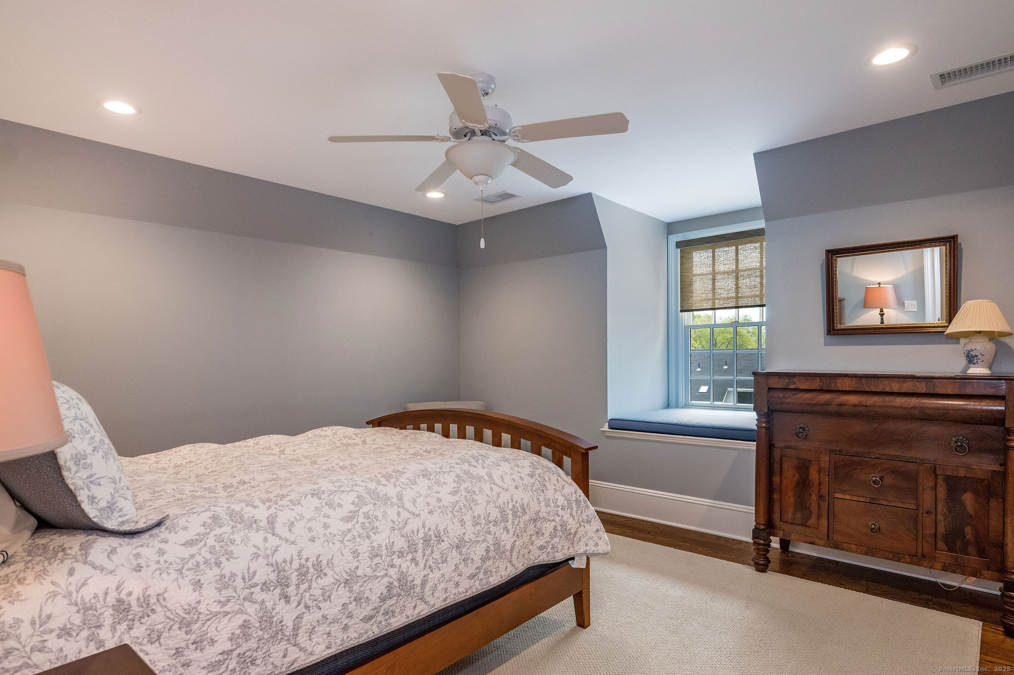 Madison, Connecticut, 06443, United States, 6 Bedrooms Bedrooms, ,5 BathroomsBathrooms,Residential,For Sale,1804612