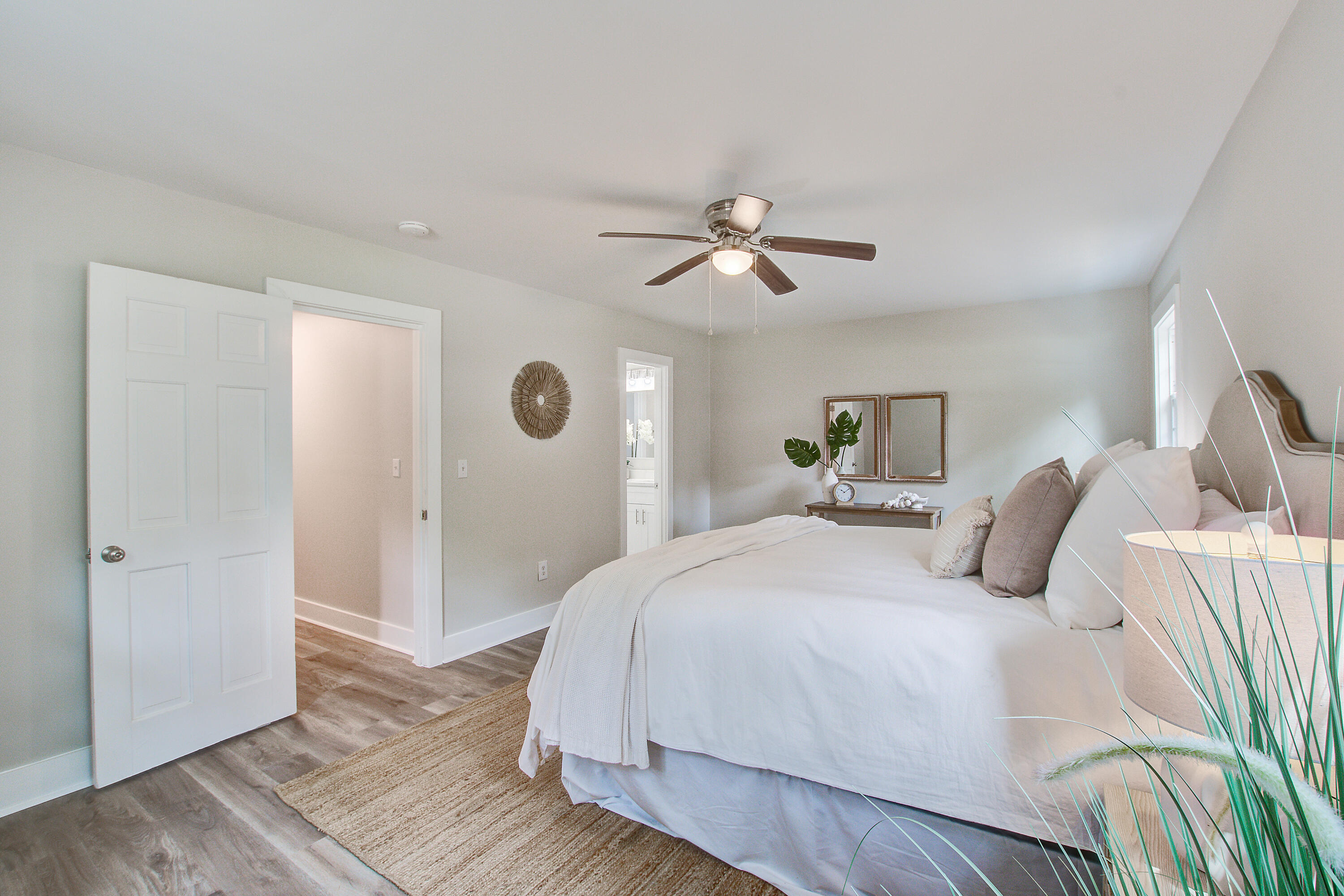 Summerville, South Carolina, 29485, United States, 6 Bedrooms Bedrooms, ,3 BathroomsBathrooms,Residential,For Sale,1950313