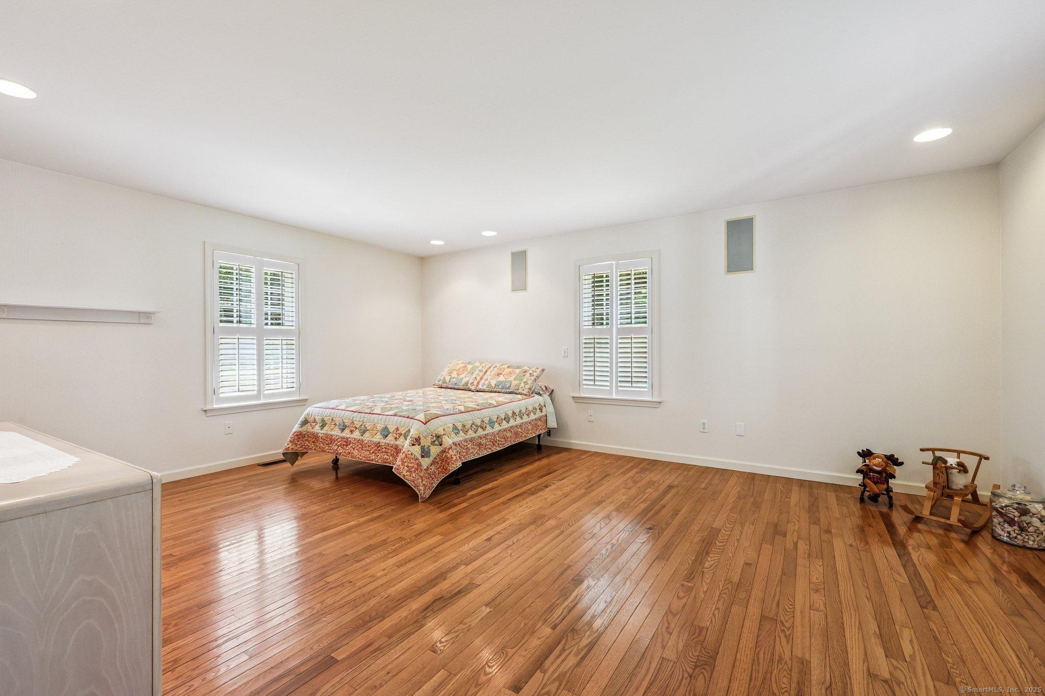 Westbrook, Connecticut, 06498, United States, 5 Bedrooms Bedrooms, ,6 BathroomsBathrooms,Residential,For Sale,1937602