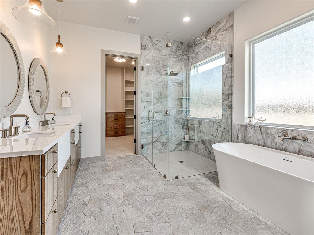 Goldsby, Oklahoma, 73093, United States, 4 Bedrooms Bedrooms, ,5 BathroomsBathrooms,Residential,For Sale,1975675