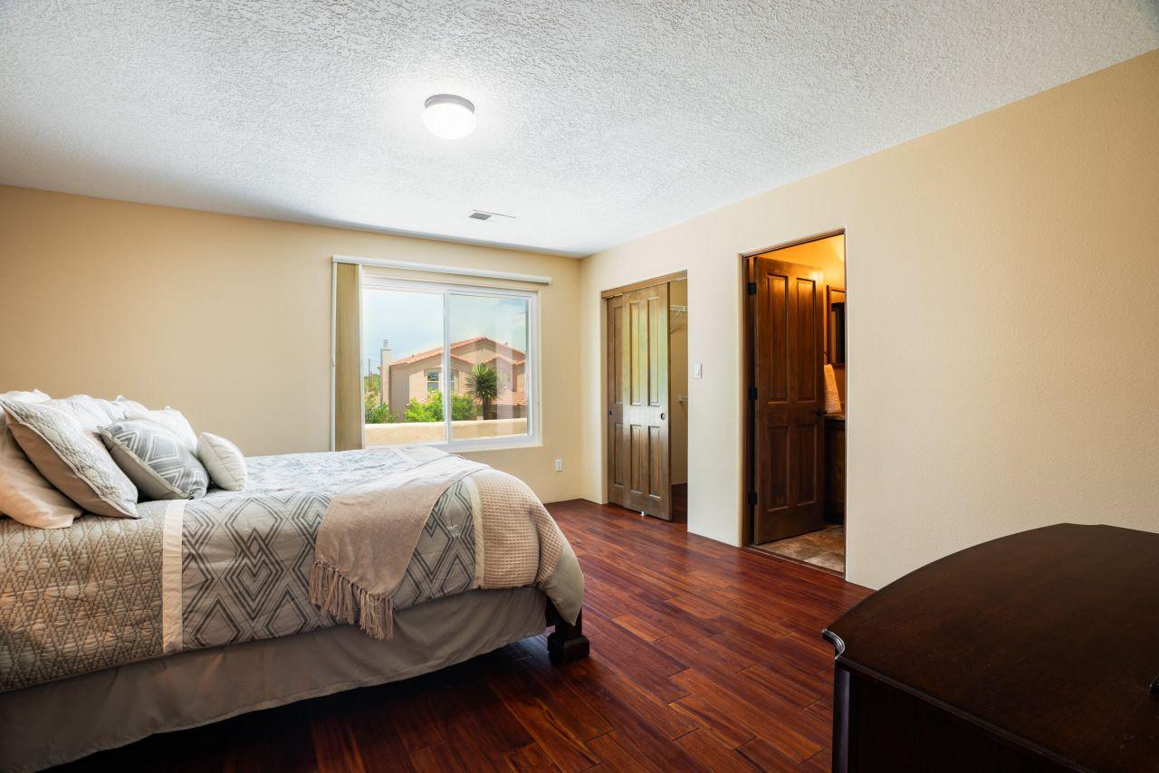 Albuquerque, New Mexico, 87114, United States, 5 Bedrooms Bedrooms, ,4 BathroomsBathrooms,Residential,For Sale,1890374