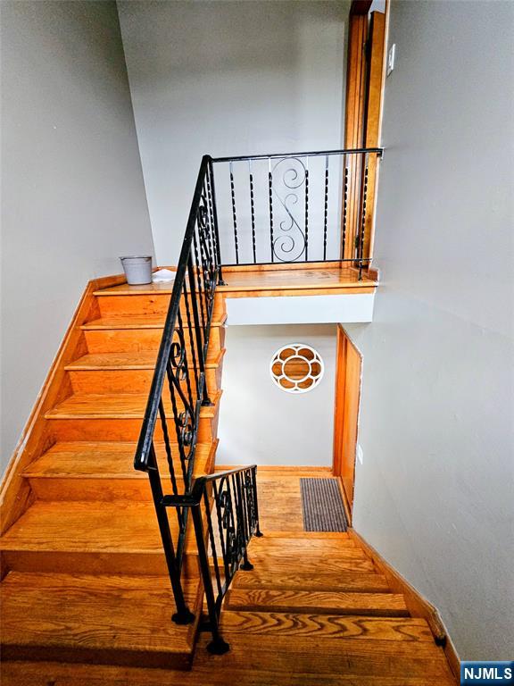 Clifton, New Jersey, 07012, United States, 6 Bedrooms Bedrooms, ,4 BathroomsBathrooms,Residential,For Sale,1984082