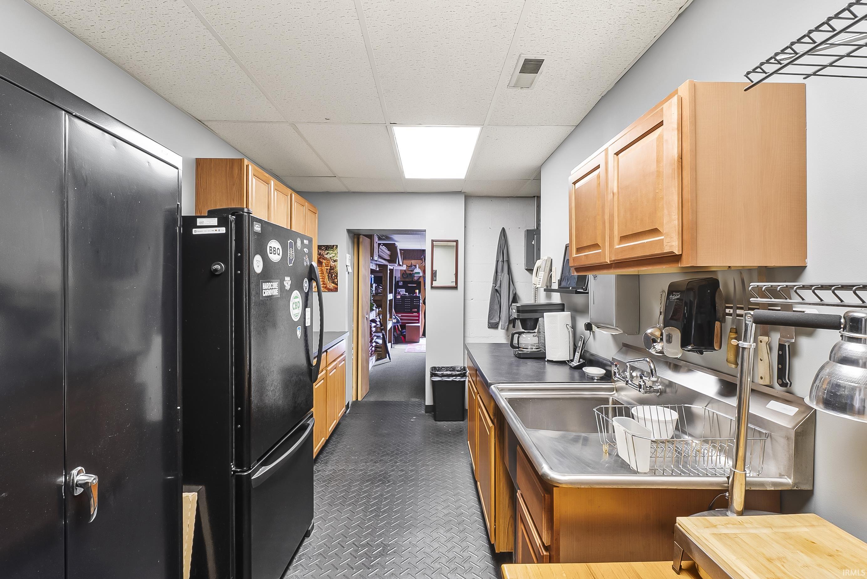 Fort Wayne, Indiana, 46805-3241, United States, 6 Bedrooms Bedrooms, ,4 BathroomsBathrooms,Residential,For Sale,1976576