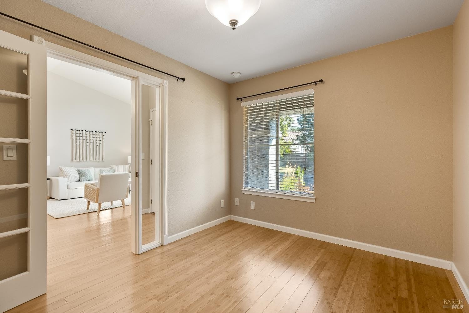 Vacaville, California, 95687, United States, 3 Bedrooms Bedrooms, ,2 BathroomsBathrooms,Residential,For Sale,1932568