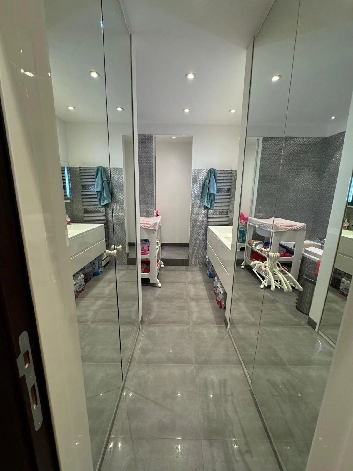 Monaco, 98000, MC, 4 Bedrooms Bedrooms, ,4 BathroomsBathrooms,Residential,For Sale,1571384