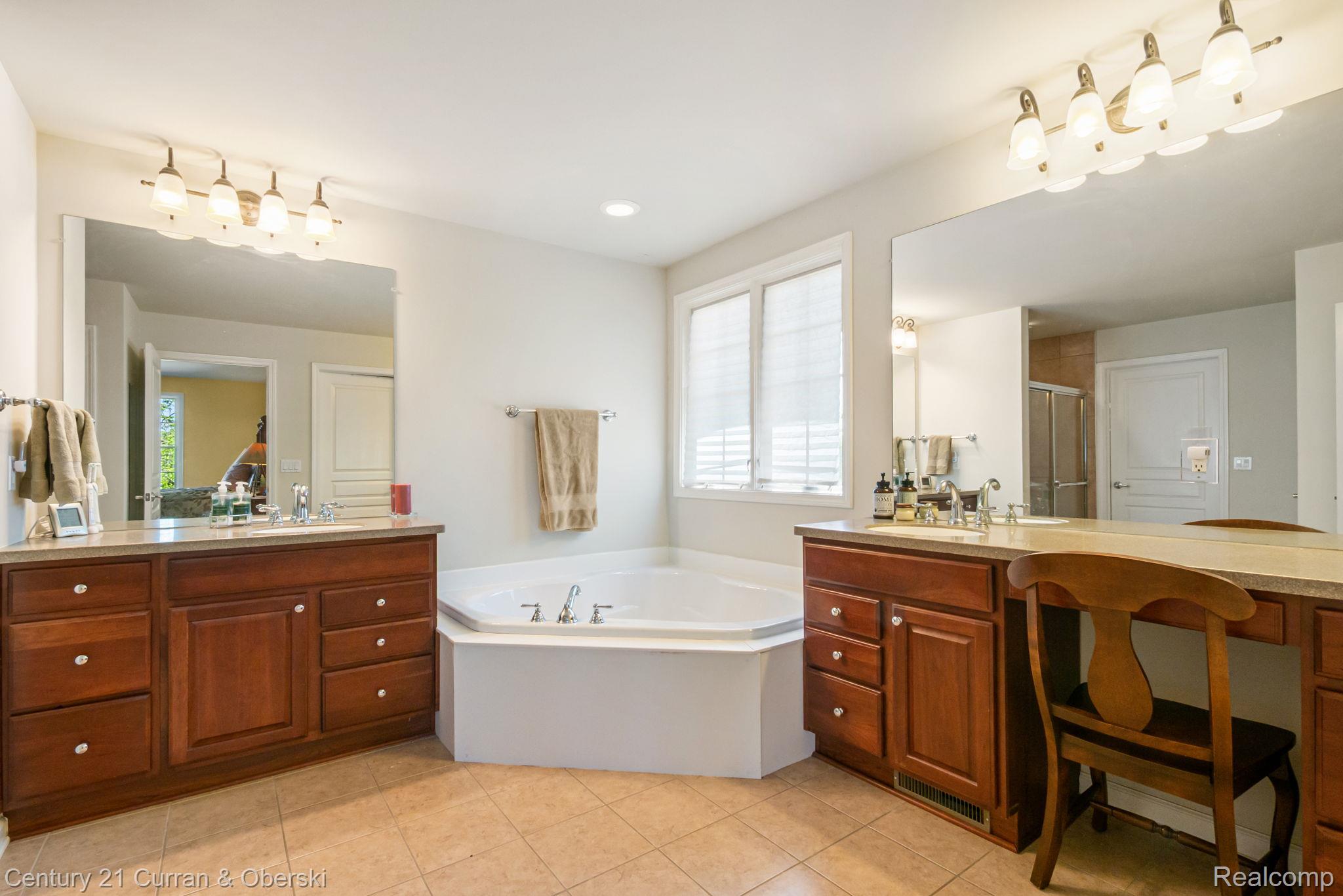 Northville, Michigan, 48168, United States, 5 Bedrooms Bedrooms, ,6 BathroomsBathrooms,Residential,For Sale,2048857