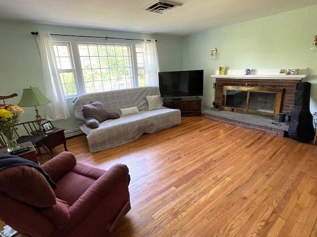 Halifax, Massachusetts, 02338, United States, 3 Bedrooms Bedrooms, ,2 BathroomsBathrooms,Residential,For Sale,1929990