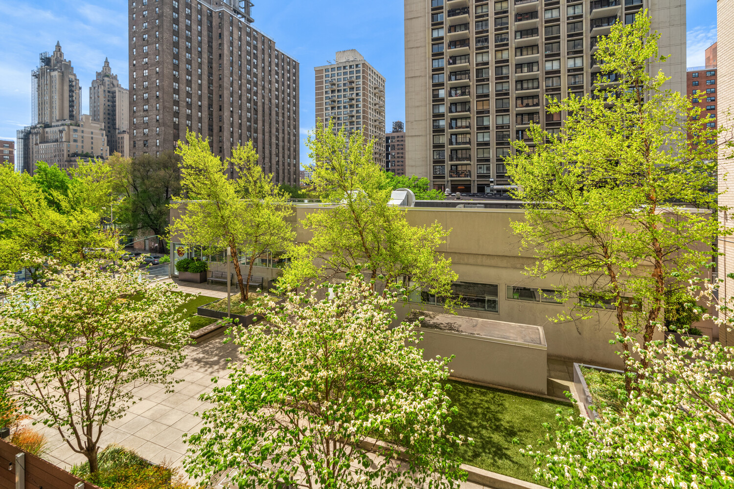 New York City, New York, 10025, United States, 1 Bedroom Bedrooms, ,1 BathroomBathrooms,Residential,For Sale,1918713