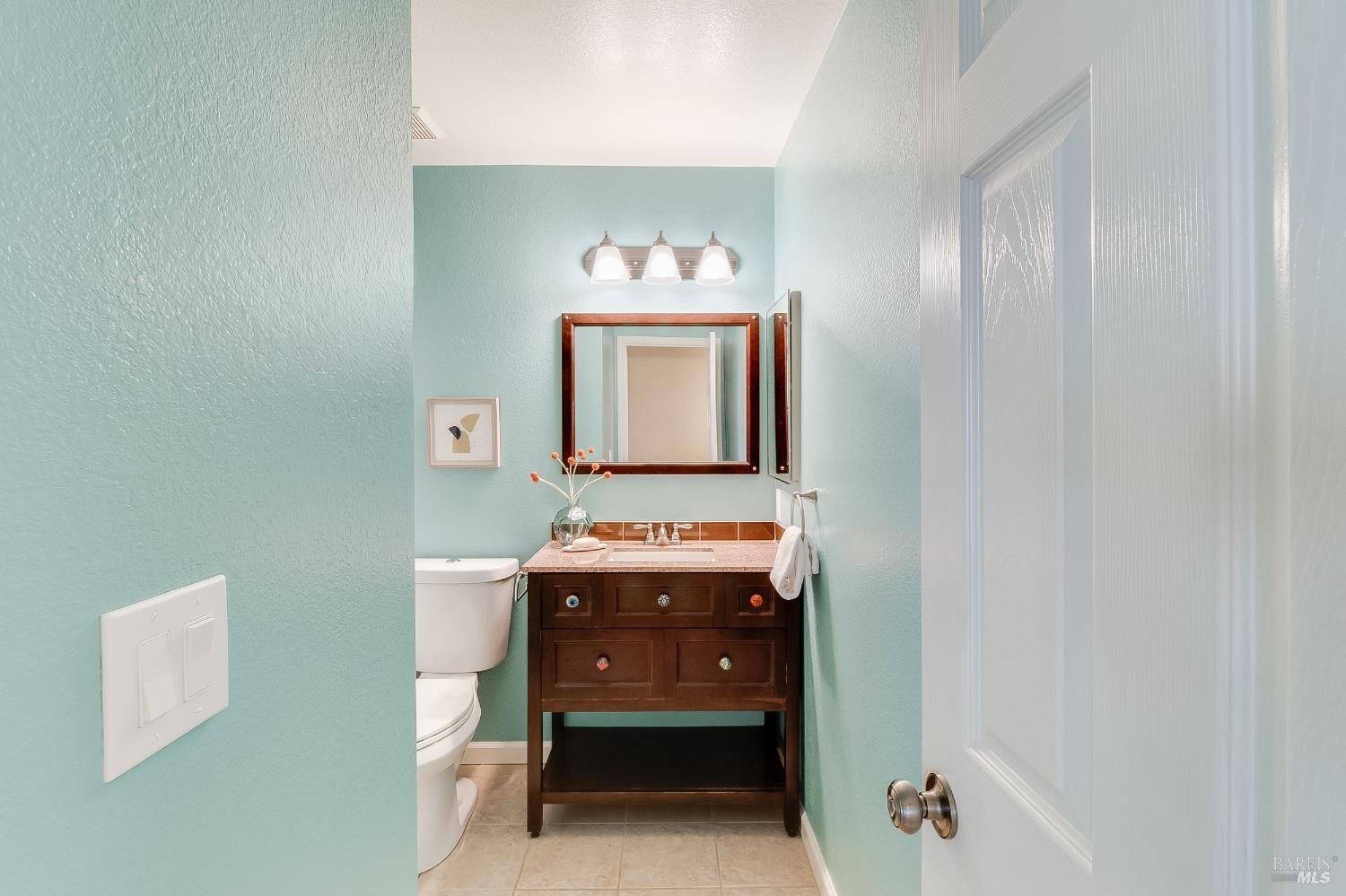 Martinez, California, 94553, United States, 3 Bedrooms Bedrooms, ,3 BathroomsBathrooms,Residential,For Sale,1990970