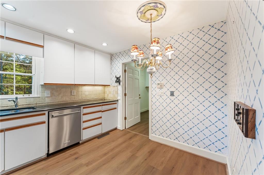 Atlanta, Georgia, 30338, United States, 4 Bedrooms Bedrooms, ,4 BathroomsBathrooms,Residential,For Sale,1991033