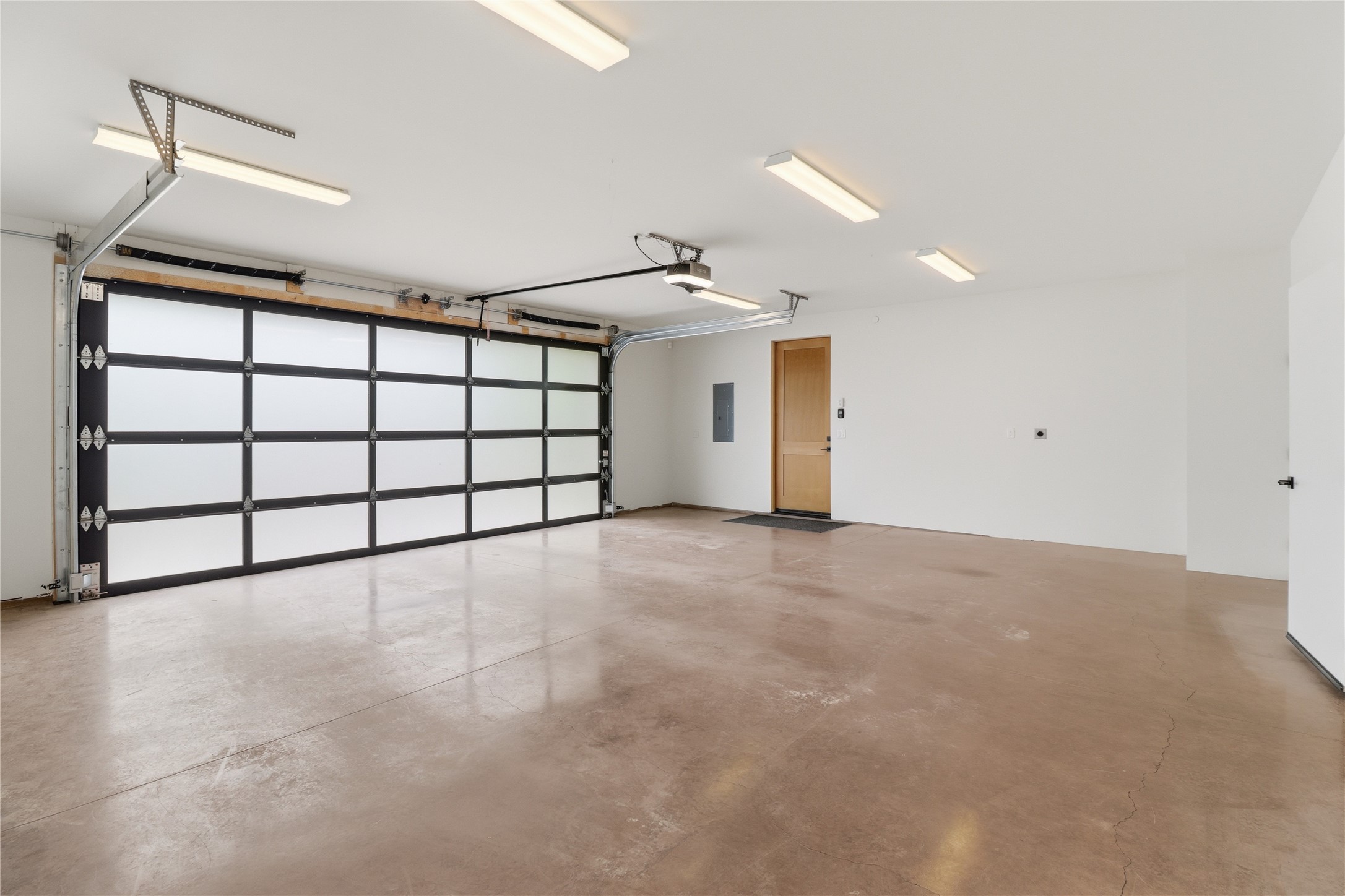  123 E. Lupita Road - 物件實景