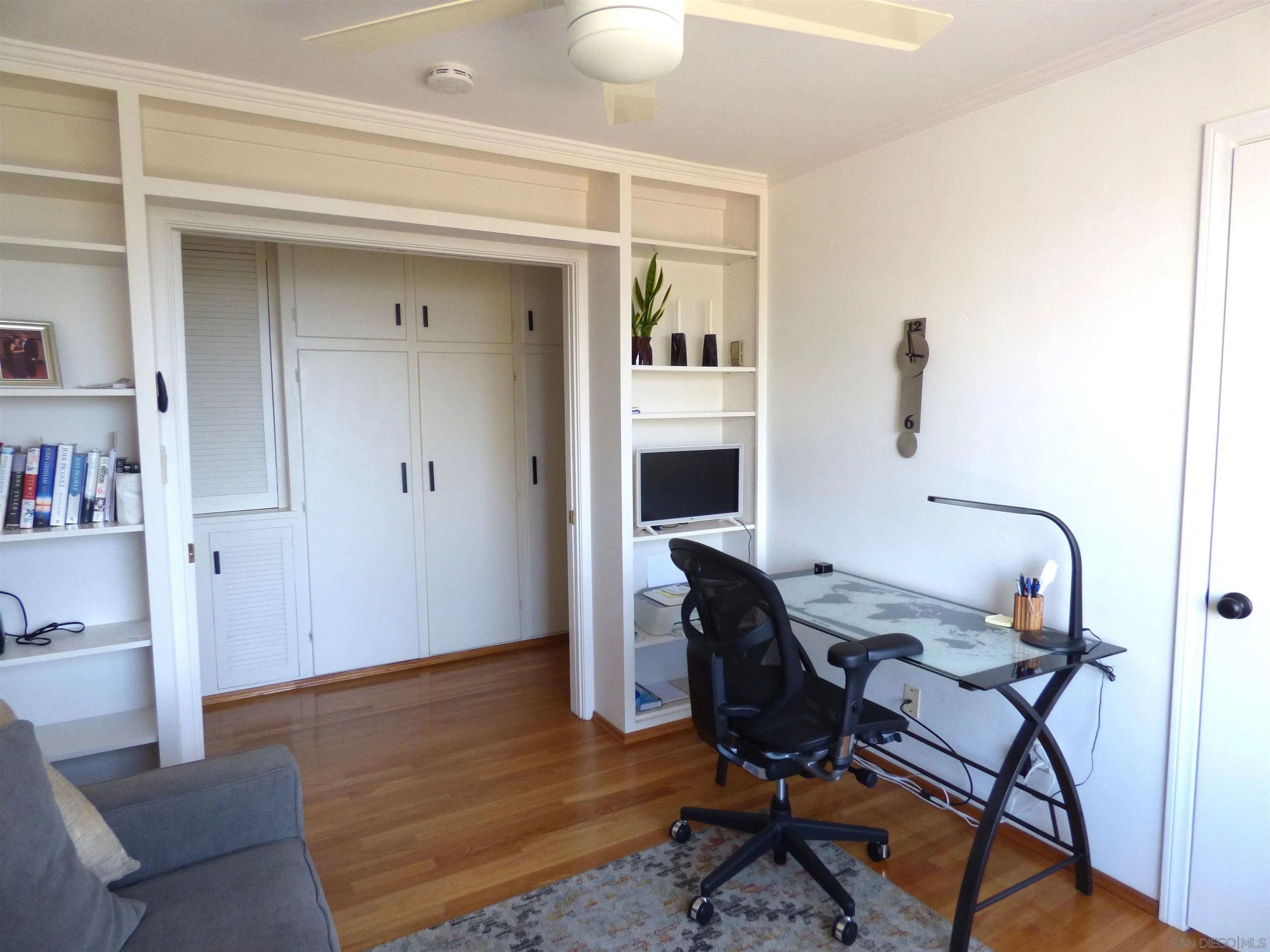 La Jolla, California, 92037, United States, 2 Bedrooms Bedrooms, ,2 BathroomsBathrooms,Residential,For Sale,1985543