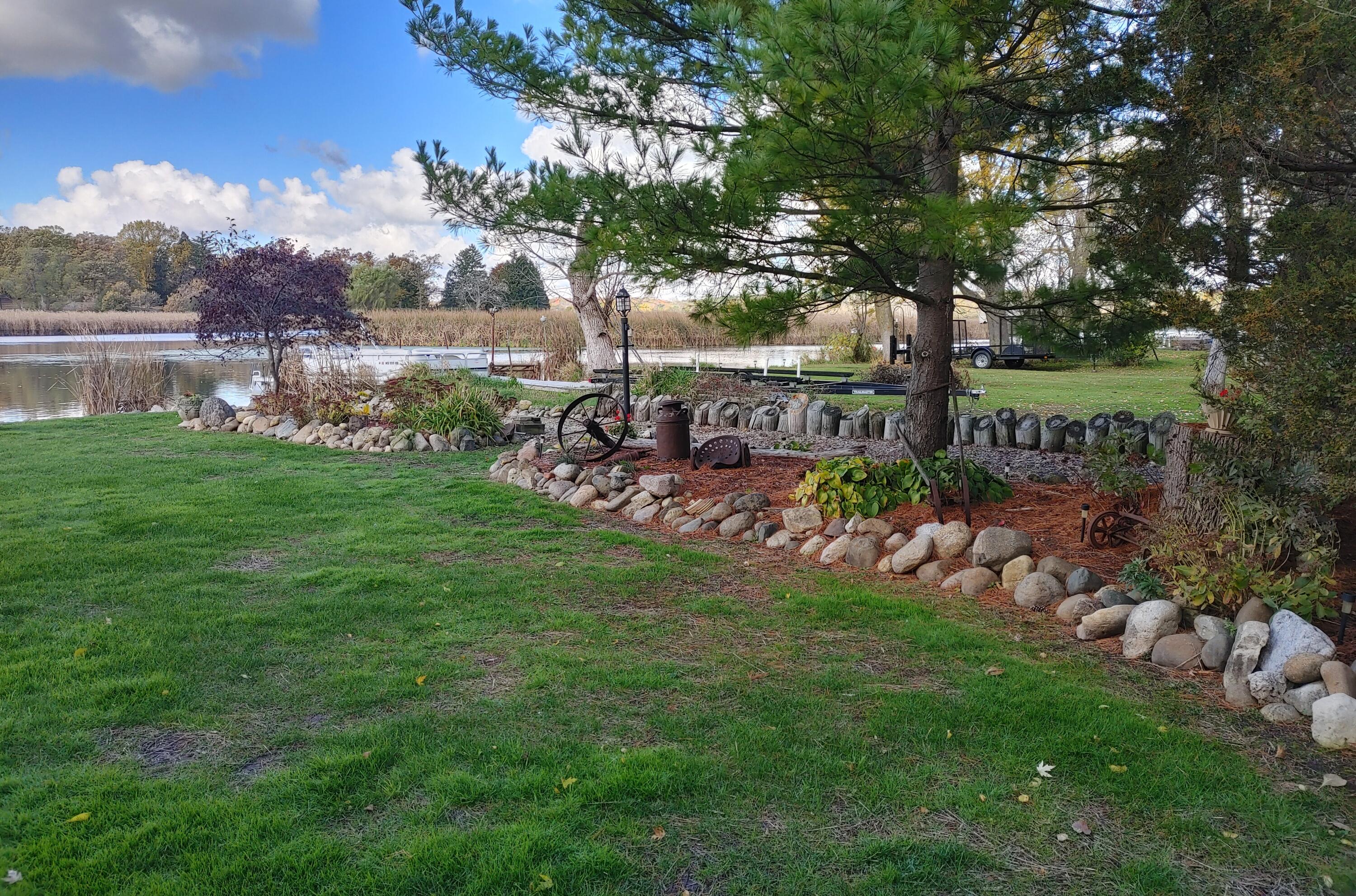 Waterford, Wisconsin, 53185, United States, 2 Bedrooms Bedrooms, ,2 BathroomsBathrooms,Residential,For Sale,1985516