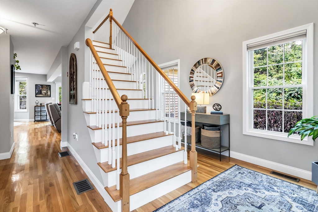 Haverhill, Massachusetts, 01832, United States, 2 Bedrooms Bedrooms, ,3 BathroomsBathrooms,Residential,For Sale,1931401