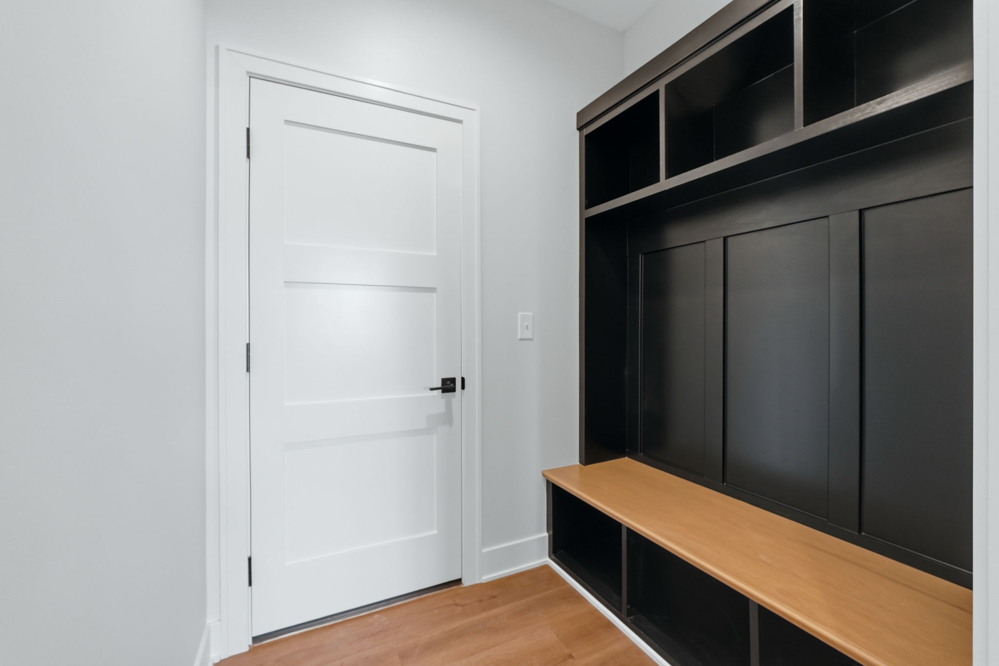  Brand New Three Bedroom Home on a Pond Lot - 物件實景