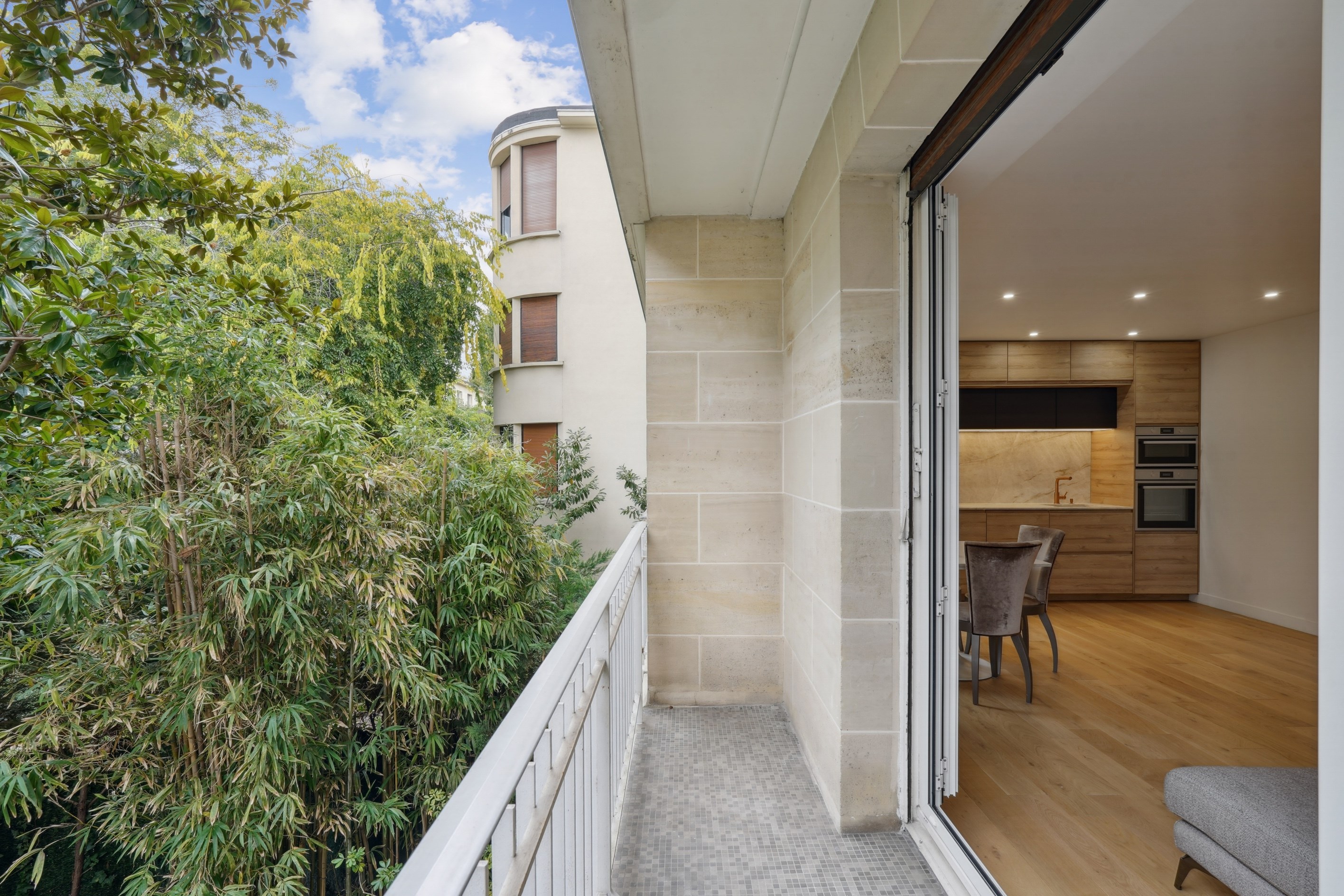  Four-Room Apartment with Balcony – Neuilly-sur-Seine – Pasteur – Inkermann - 物件實景