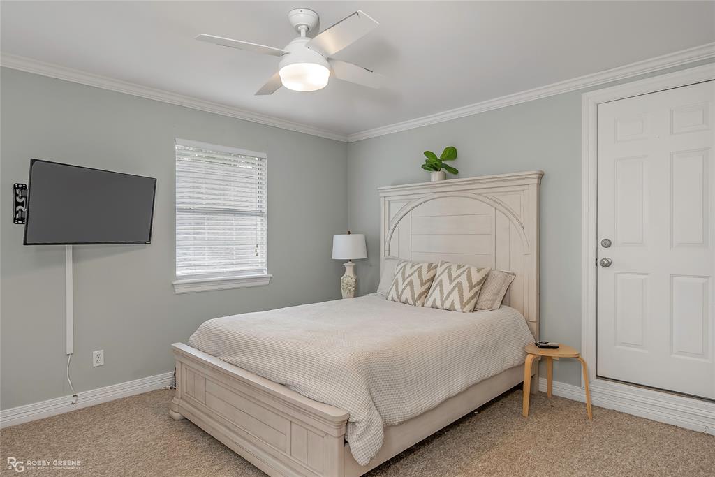 Shreveport, Louisiana, 71106, United States, 4 Bedrooms Bedrooms, ,4 BathroomsBathrooms,Residential,For Sale,1932874