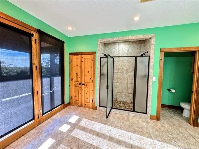 Cookson, Oklahoma, 74427, United States, 8 Bedrooms Bedrooms, ,10 BathroomsBathrooms,Residential,For Sale,1825365