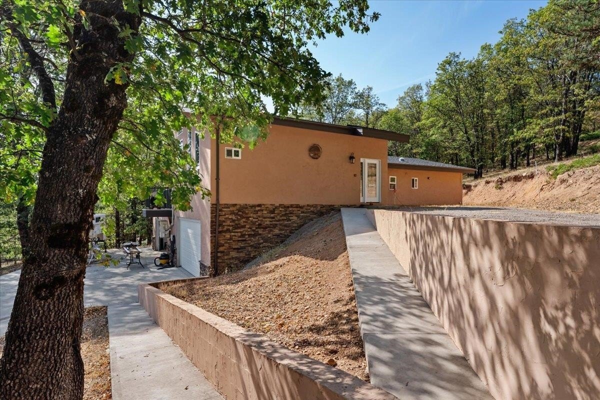 Weed, California, 96094, United States, 4 Bedrooms Bedrooms, ,3 BathroomsBathrooms,Residential,For Sale,2038321