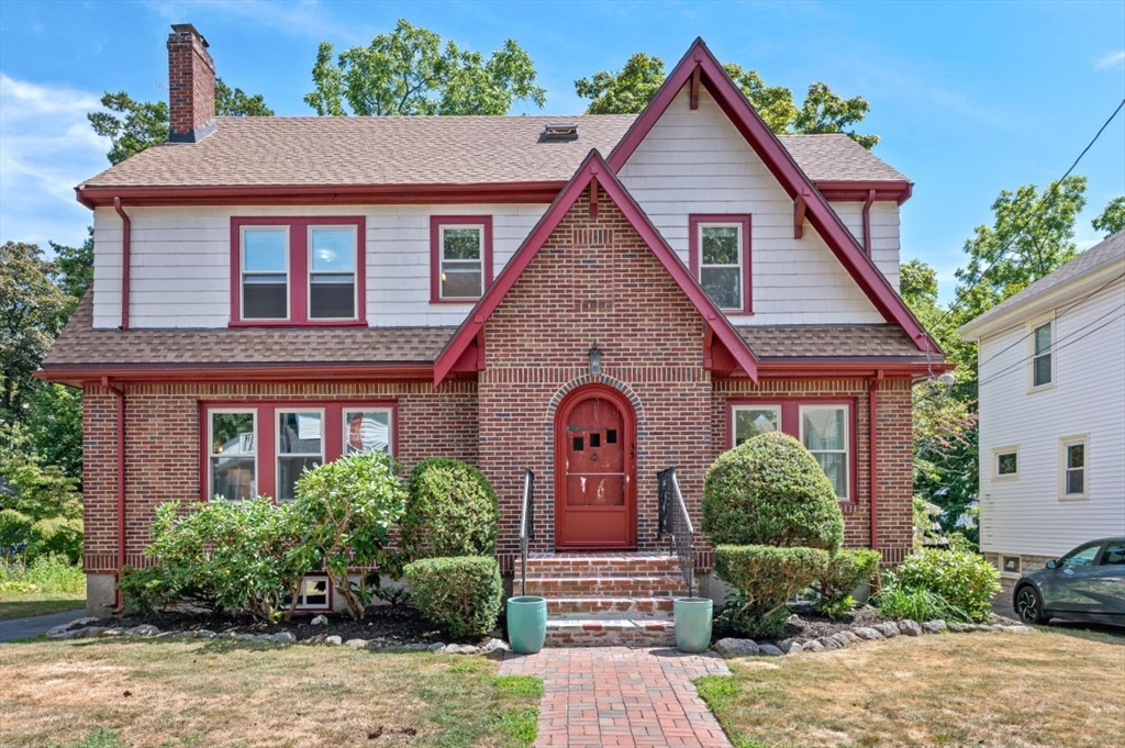 Medford, Massachusetts, 02155, United States, 4 Bedrooms Bedrooms, ,4 BathroomsBathrooms,Residential,For Sale,1939747