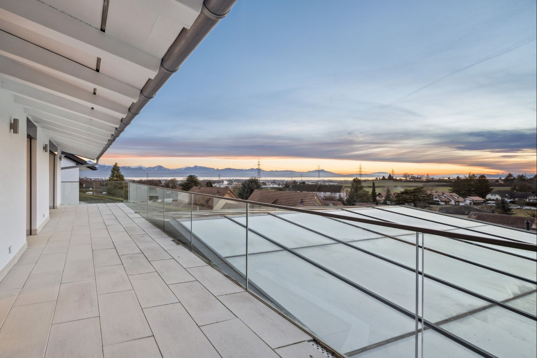  Exceptional 8.5-room villa, lake and Alps views, 9 basement parking spaces - 物件實景