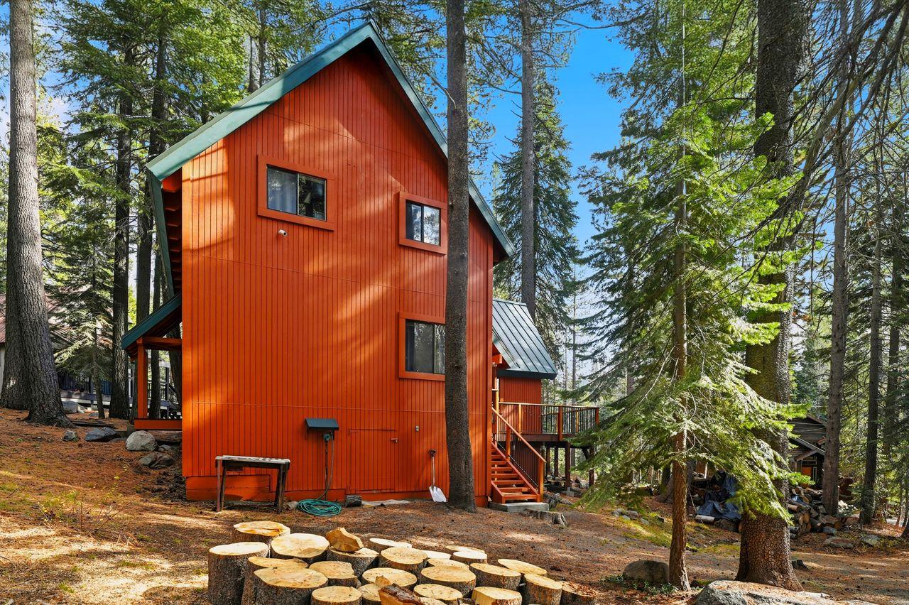 Soda Springs, California, 95728, United States, 3 Bedrooms Bedrooms, ,2 BathroomsBathrooms,Residential,For Sale,1998980